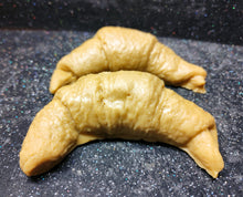 Load image into Gallery viewer, Croissant Wax Melt

