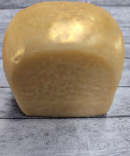 Load image into Gallery viewer, Dinner Roll Wax Melt

