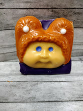 Load image into Gallery viewer, Cabbage Red Head Wax Melts
