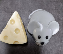 Load image into Gallery viewer, Mouse &amp; Cheese Wax Melts, Soy Blended Wax
